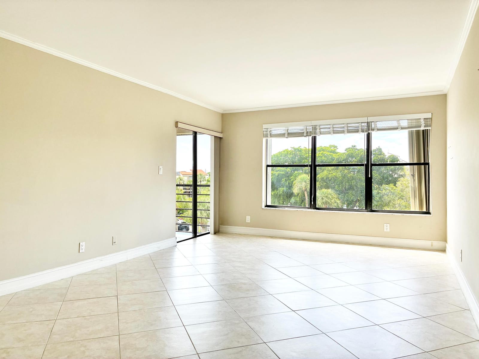 2306 S Cypress Bend Drive 420, Pompano Beach, FL 33069 photo 15