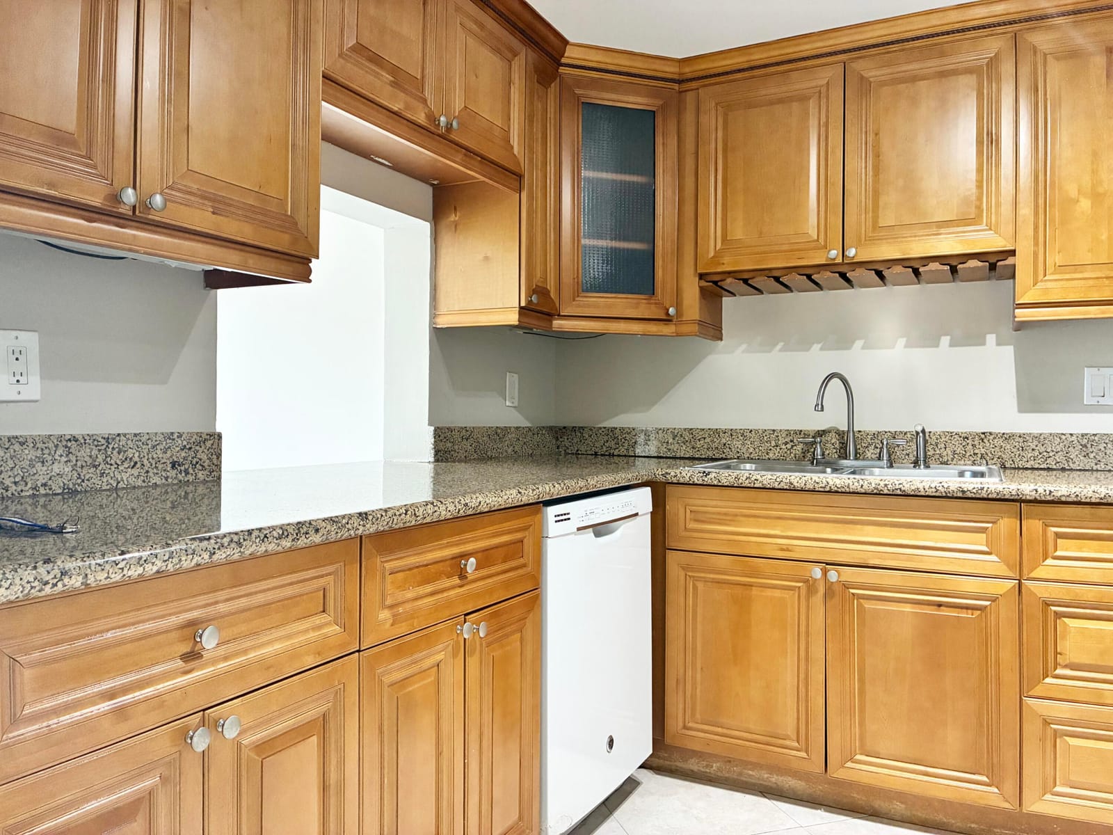 2306 S Cypress Bend Drive 420 — photo 5