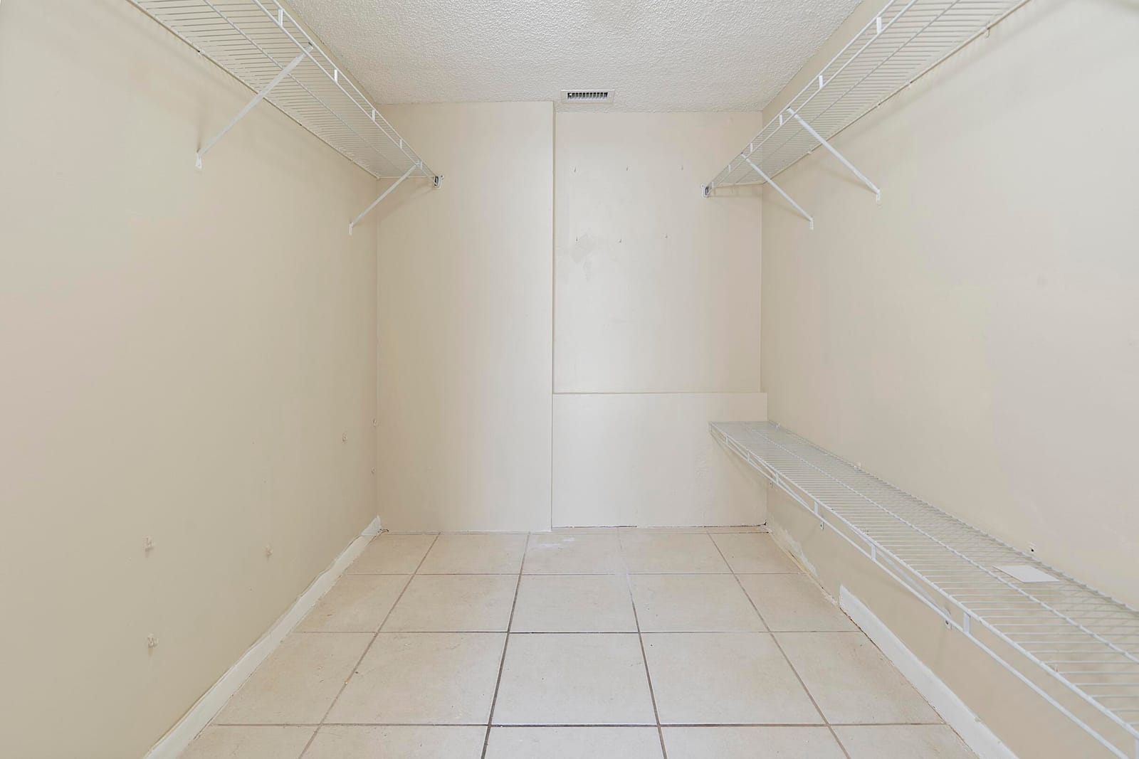 112 LAKE EMERALD Drive 209, Oakland Park, FL 33309 photo 17