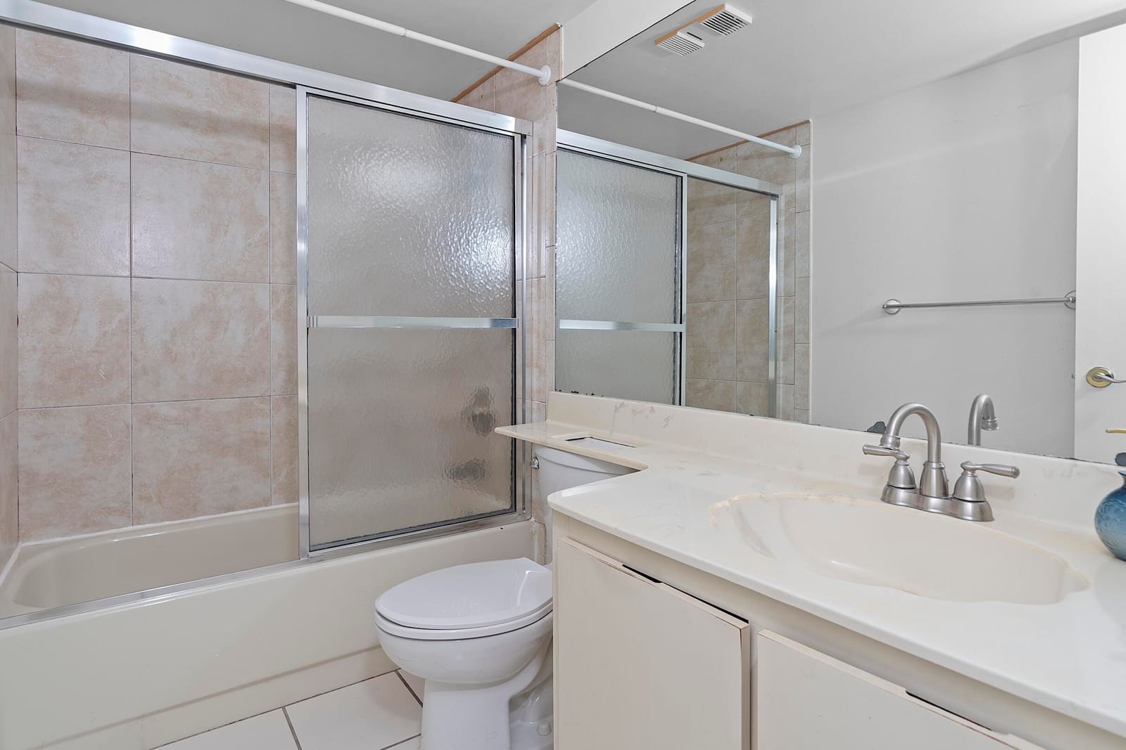 112 LAKE EMERALD Drive 209, Oakland Park, FL 33309 photo 19