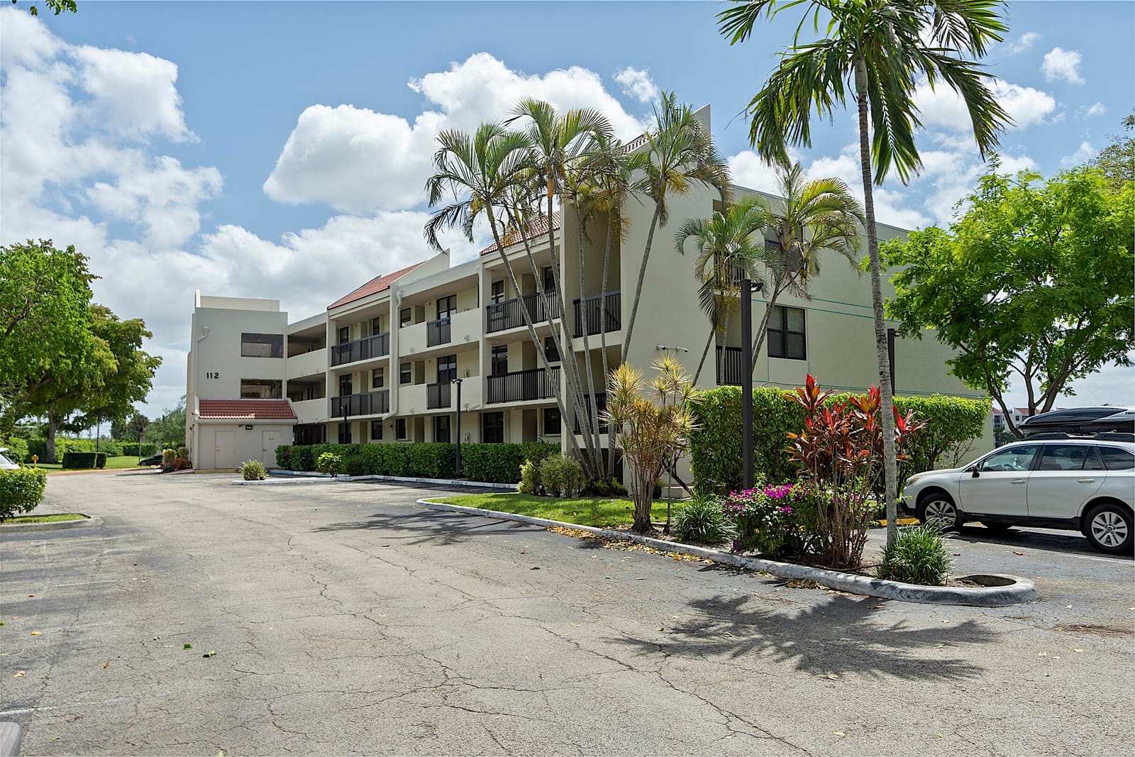 112 LAKE EMERALD Drive 209, Oakland Park, FL 33309 photo 23