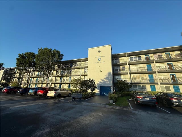 301 SW 135th Avenue 402C, New Hampton At Century, Pembroke Pines, FL