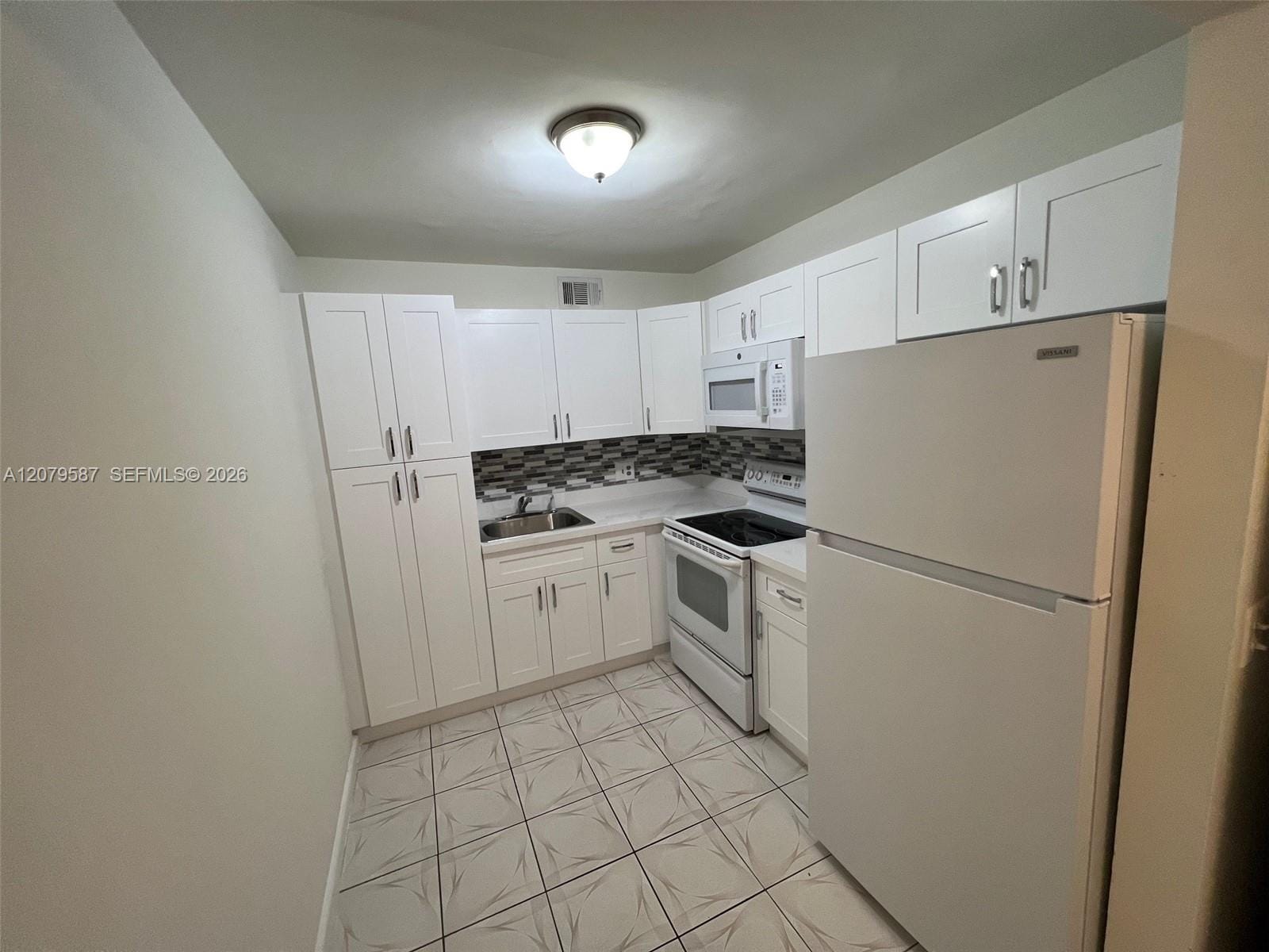 301 SW 135th Avenue 402C — photo 7