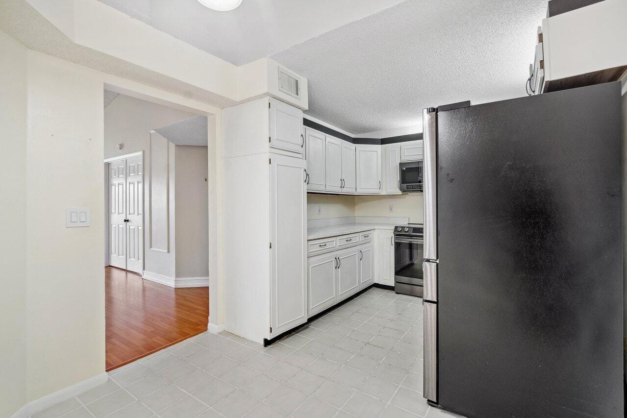 13770 ONEIDA Drive D2, Delray Beach, FL 33446 photo 14