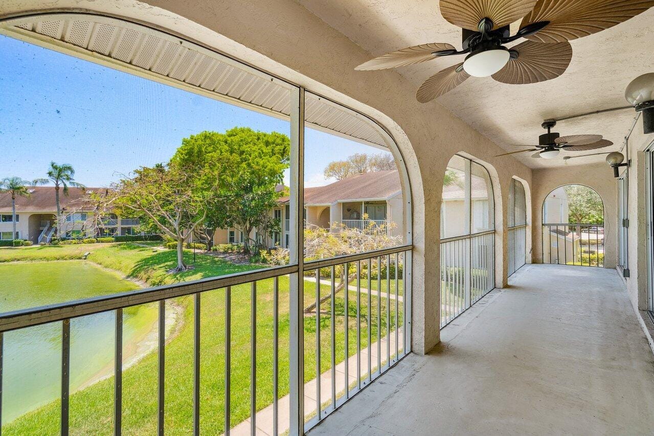 13770 ONEIDA Drive D2, Delray Beach, FL 33446 photo 27