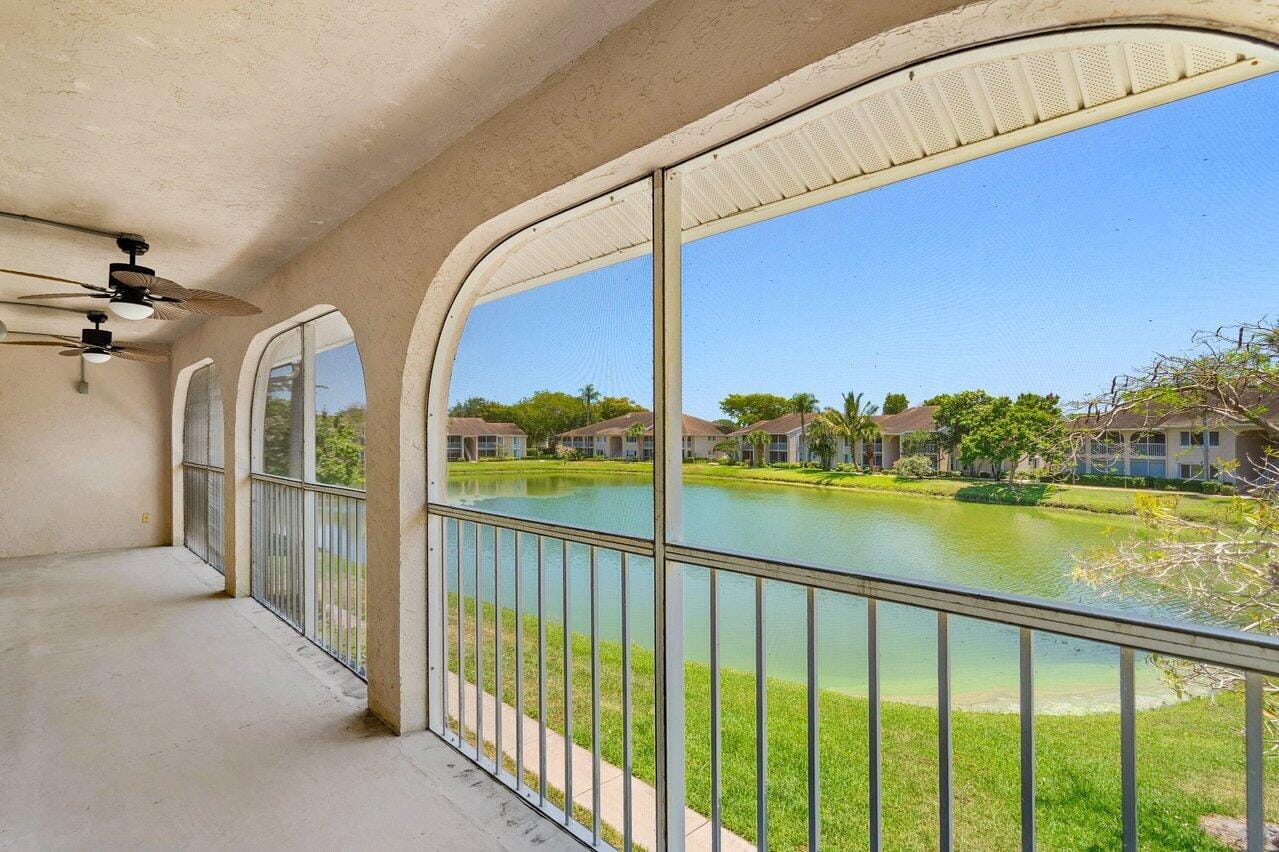 13770 ONEIDA Drive D2, Delray Beach, FL 33446