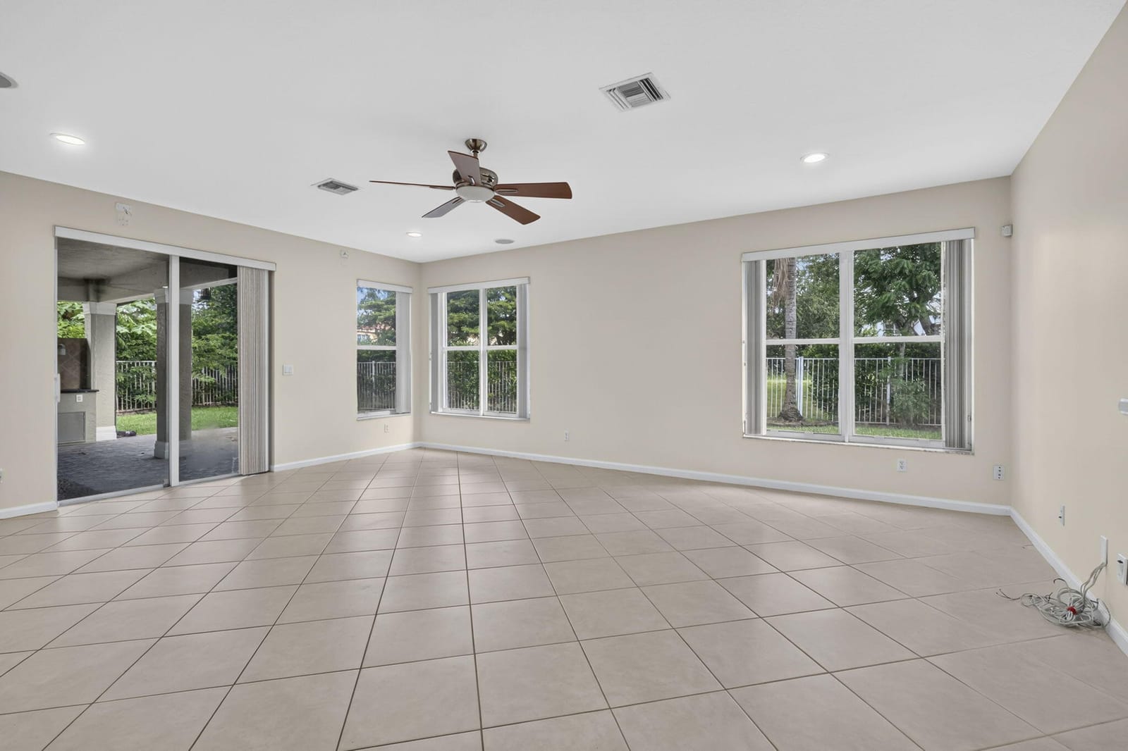 9479 SEDGEWOOD Drive — photo 11