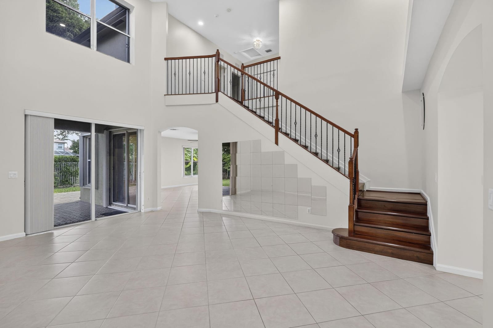 9479 SEDGEWOOD Drive — photo 8