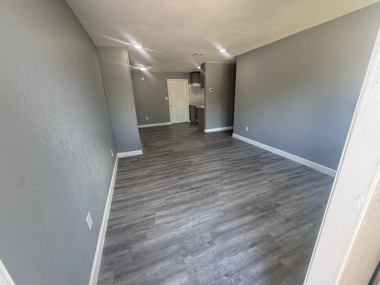 630 E DAYTON Circle — photo 12