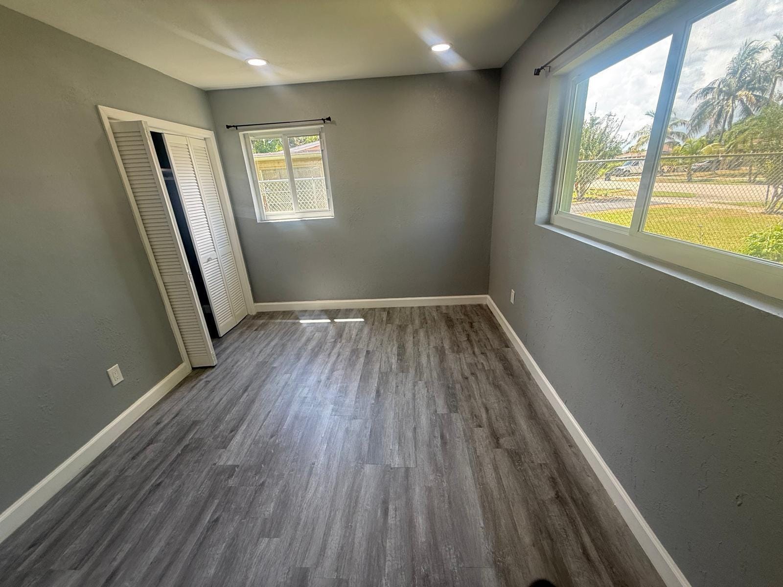 630 E DAYTON Circle — photo 4