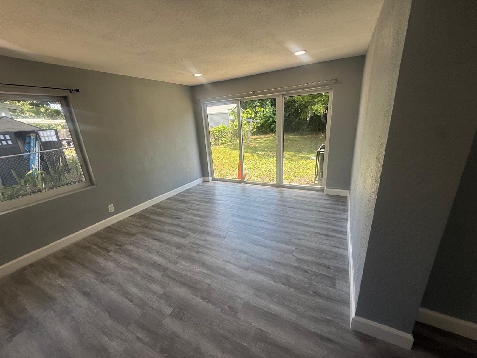 630 E DAYTON Circle — photo 9