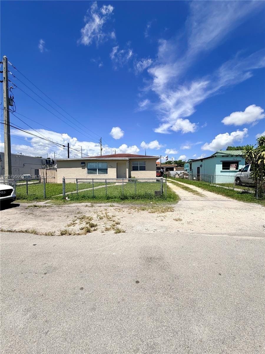695 NW 130th Street, North Miami, FL 33168