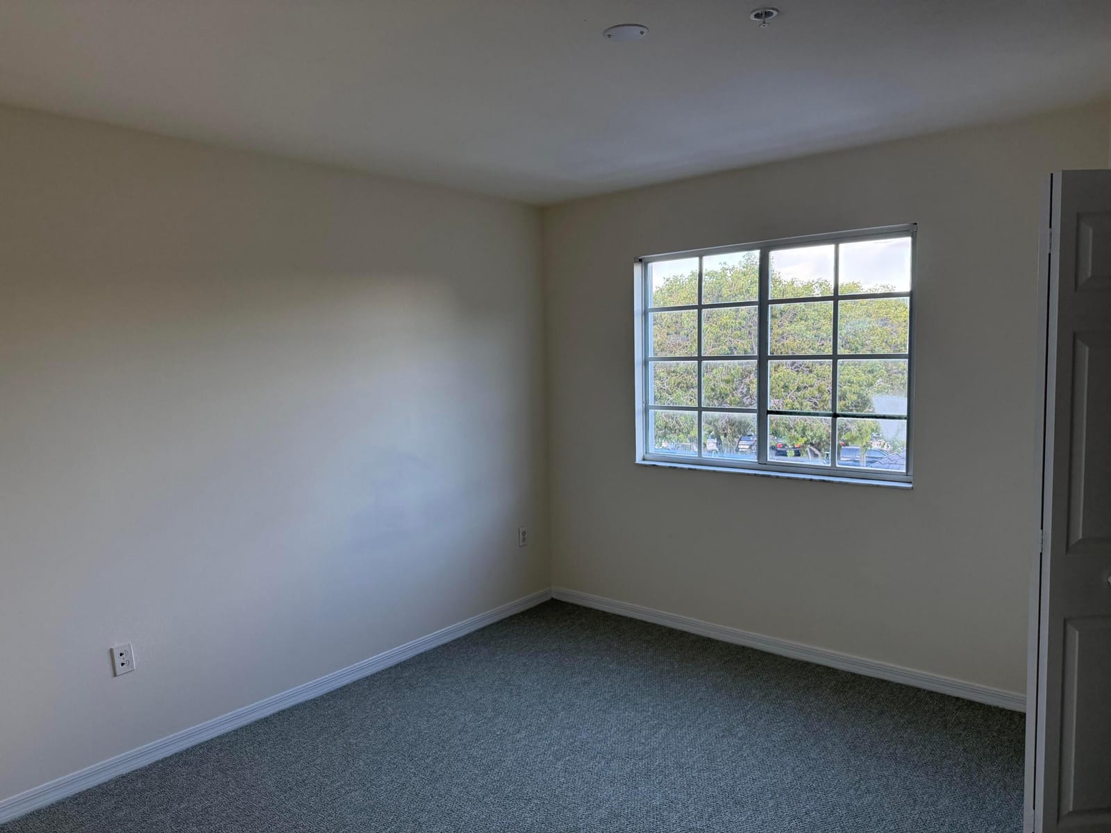 520 SW 111TH Avenue 301, Pembroke Pines, FL 33025 photo 6