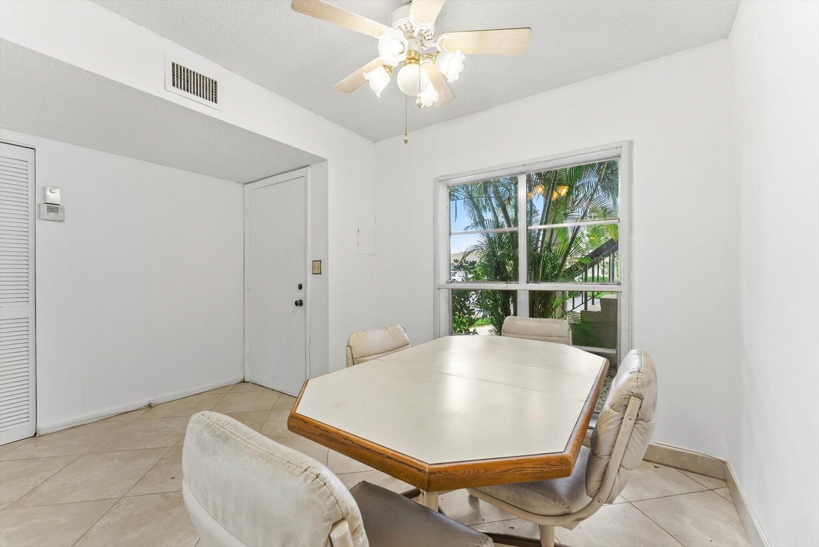 5635 QUEEN PALM Court D, Delray Beach, FL 33484 photo 2