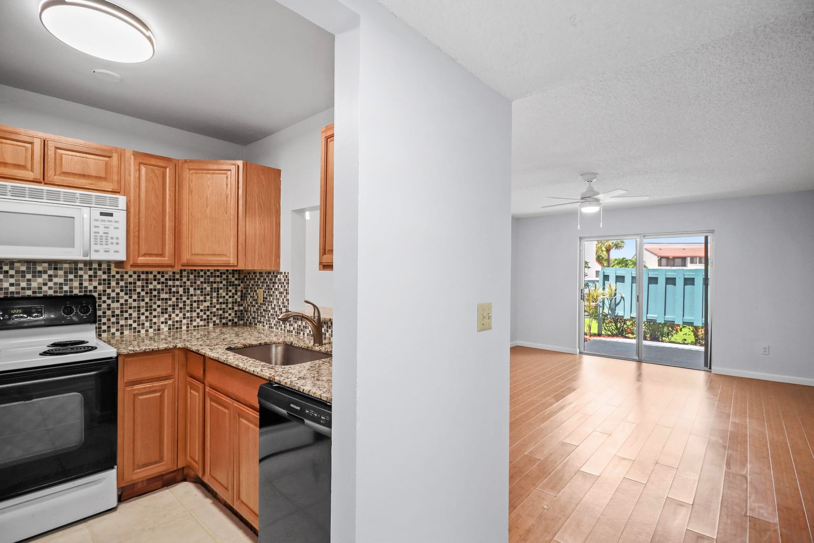 950 S Kanner Highway D5, Stuart, FL 34994