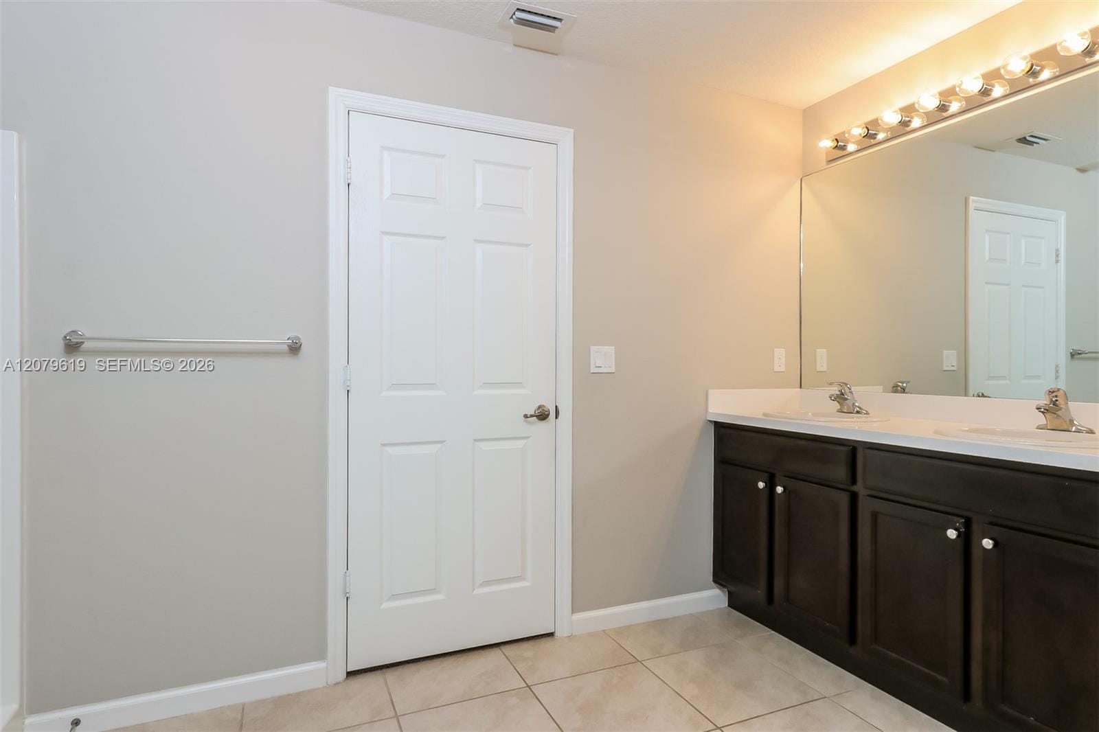 1257 SW Century Avenue — photo 3
