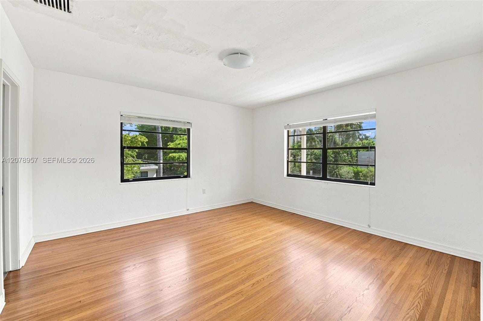 5680 Pine Tree Drive, Miami Beach, FL 33140 photo 16