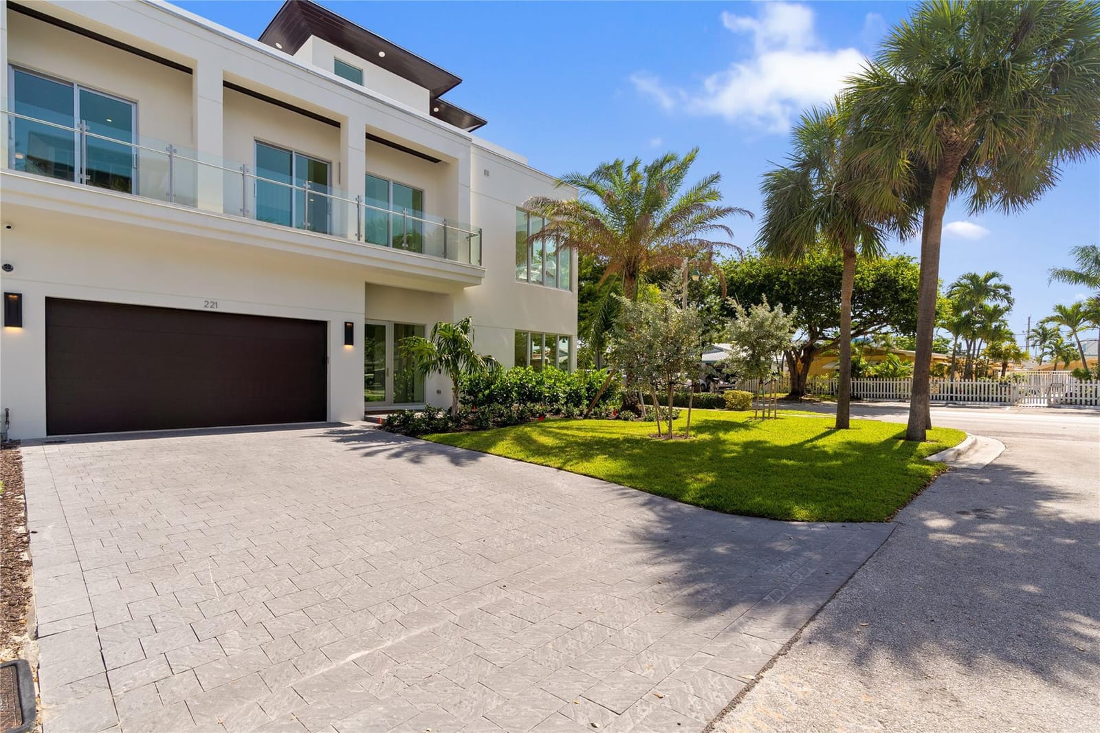 221 Shore Court, Lauderdale-By-The-Sea, FL 33308 photo 14
