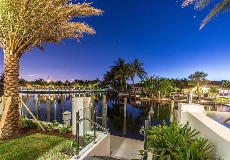 221 Shore Court, Lauderdale-By-The-Sea, FL 33308 photo 9