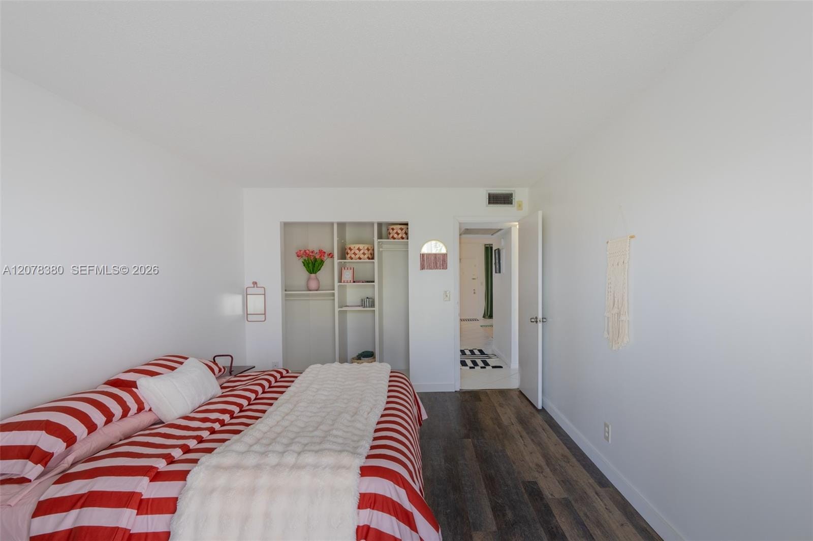 2052 E Harwood E 0 — photo 5