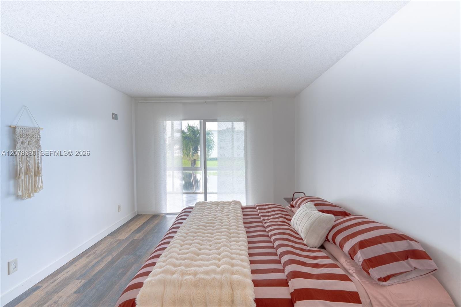 2052 E Harwood E 0 — photo 6