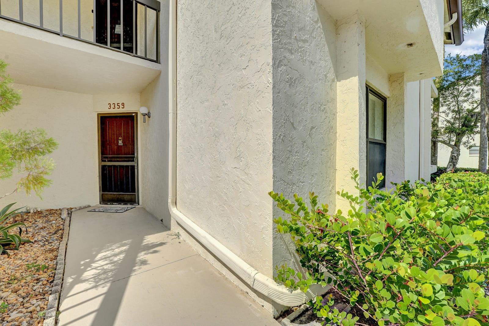 3359 Lucerne Park Drive — photo 2