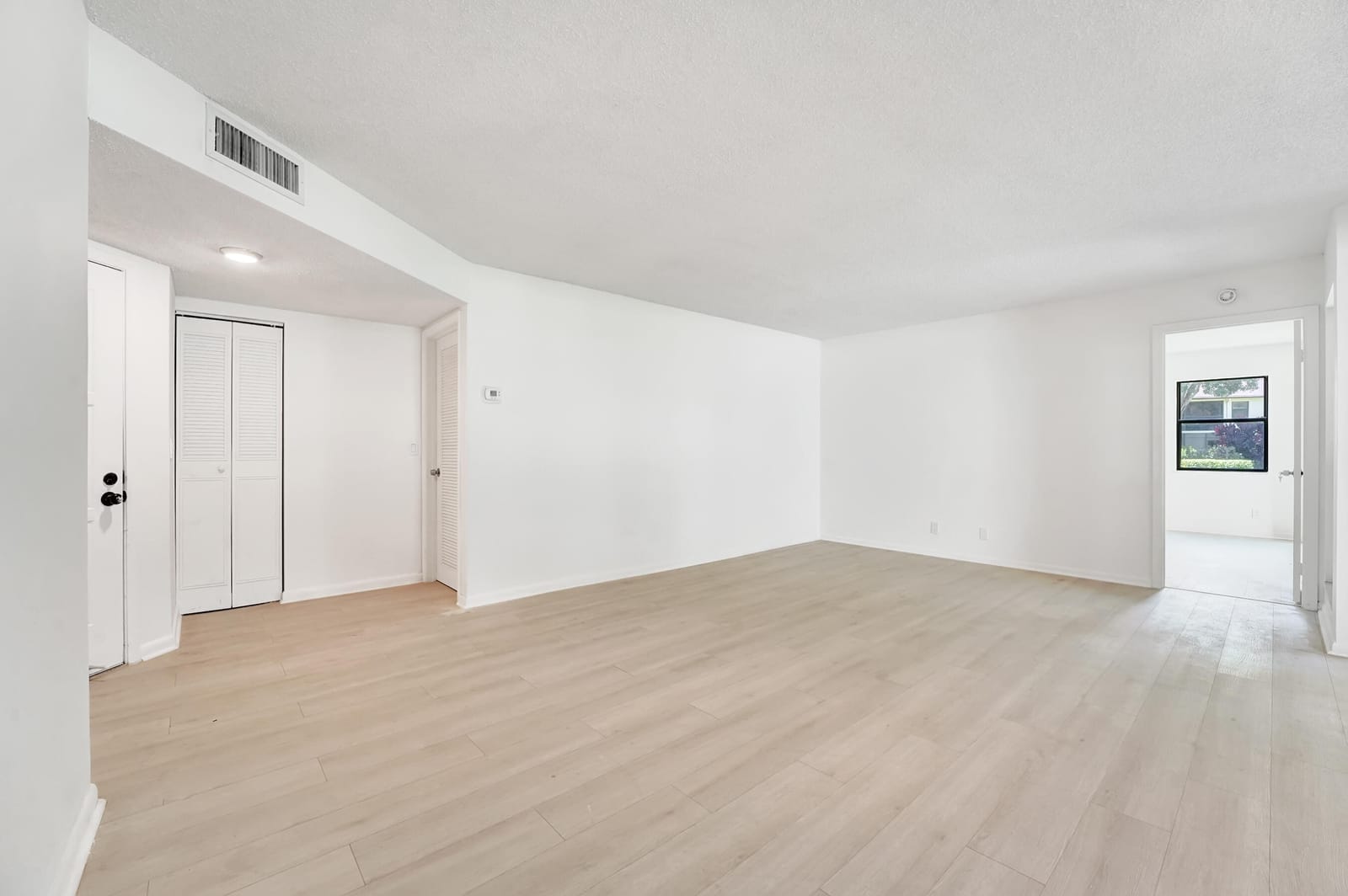 3359 Lucerne Park Drive — photo 7