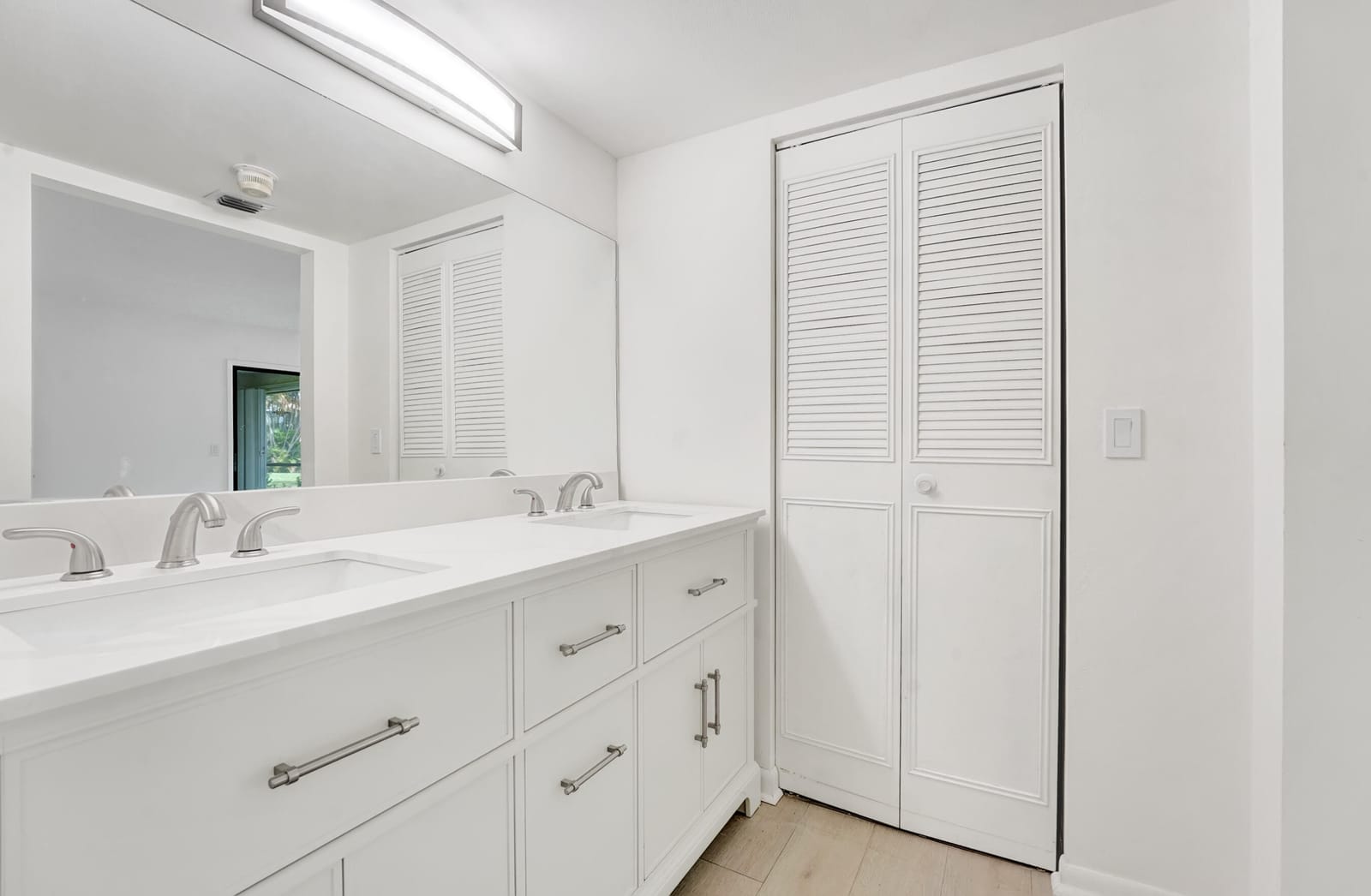 3359 Lucerne Park Drive — photo 9
