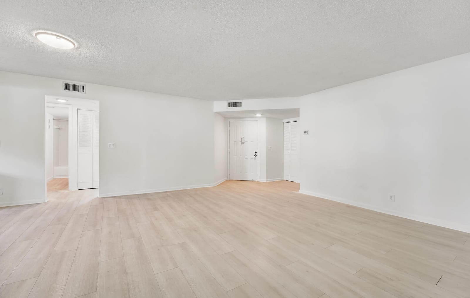 3359 Lucerne Park Drive — photo 6