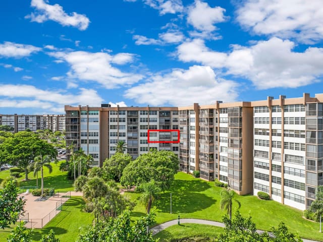 1200 Saint Charles Place 509, Pembroke Pines, FL 33026