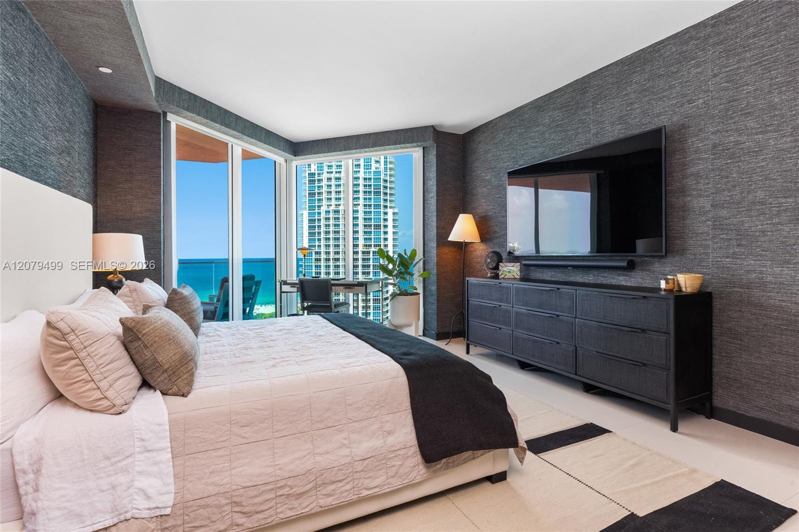 300 S Pointe Drive 2005, Miami Beach, FL 33139 photo 24