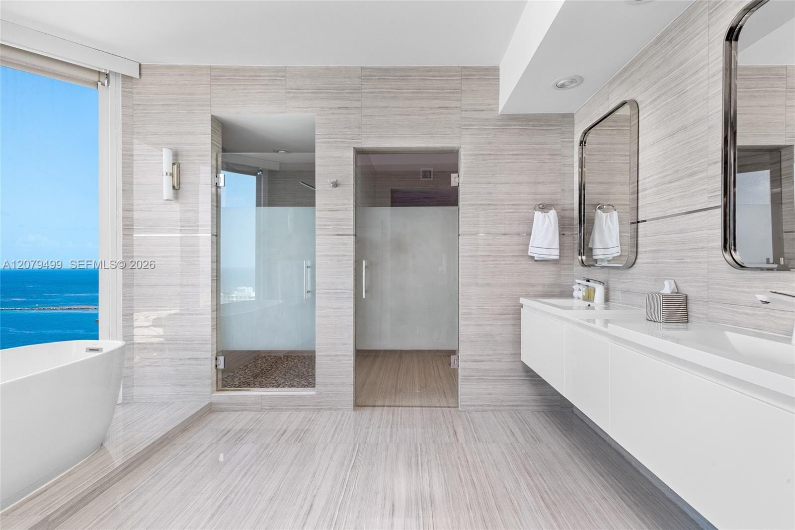 300 S Pointe Drive 2005, Miami Beach, FL 33139 photo 26