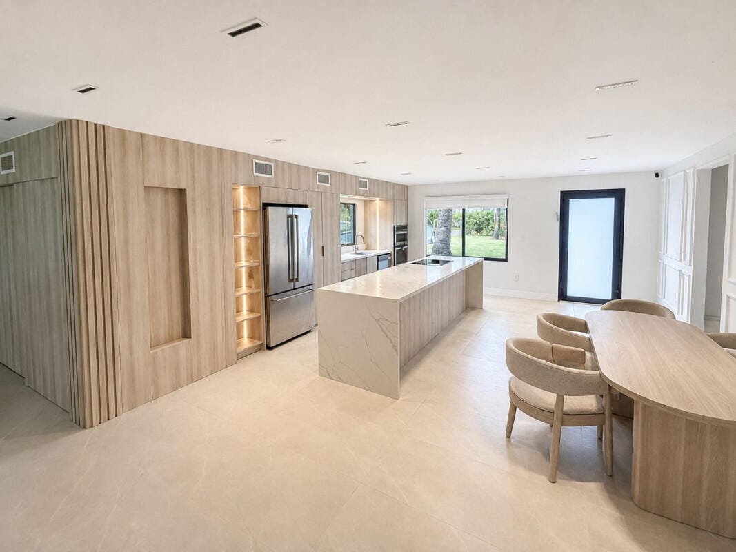 4919 SW 28th Avenue — photo 4