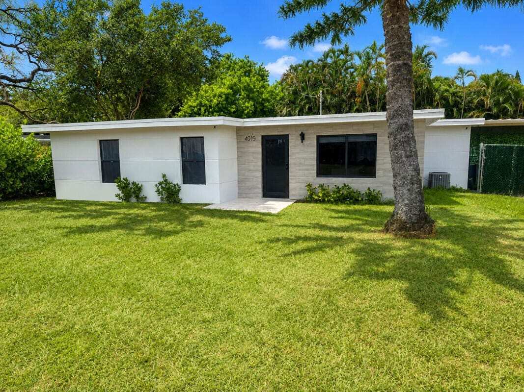 4919 SW 28th Avenue, Fort Lauderdale, FL 33312