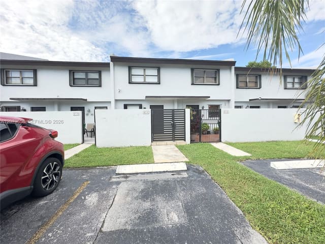 8010 SW 152nd Avenue 211, Gardens At Kendale Lakes, Miami, FL
