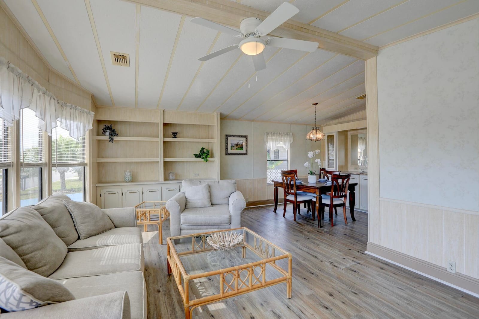 705 HYACINTH Circle — photo 6