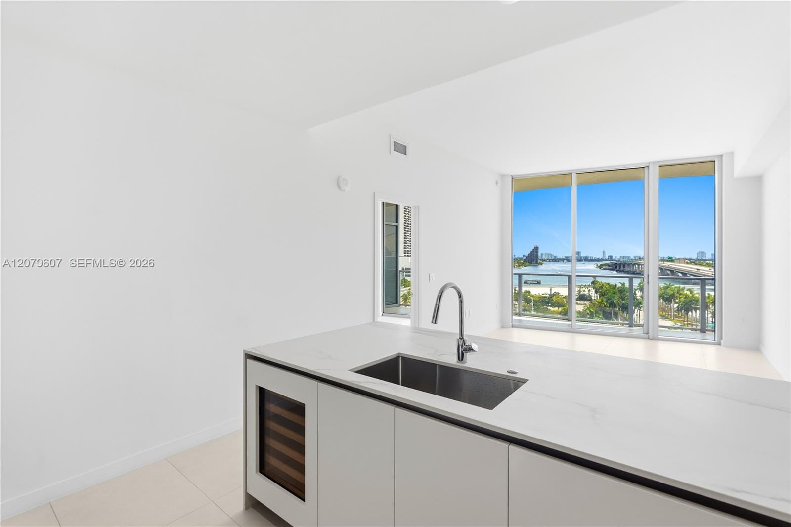 1400 Biscayne Boulevard 804 — photo 2