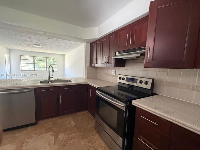 1400 NE 191st Street 310, Fourth Horizons, Miami, FL