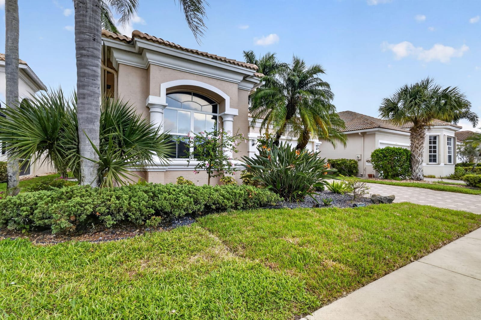 6842 Fairway Lakes Drive — photo 3