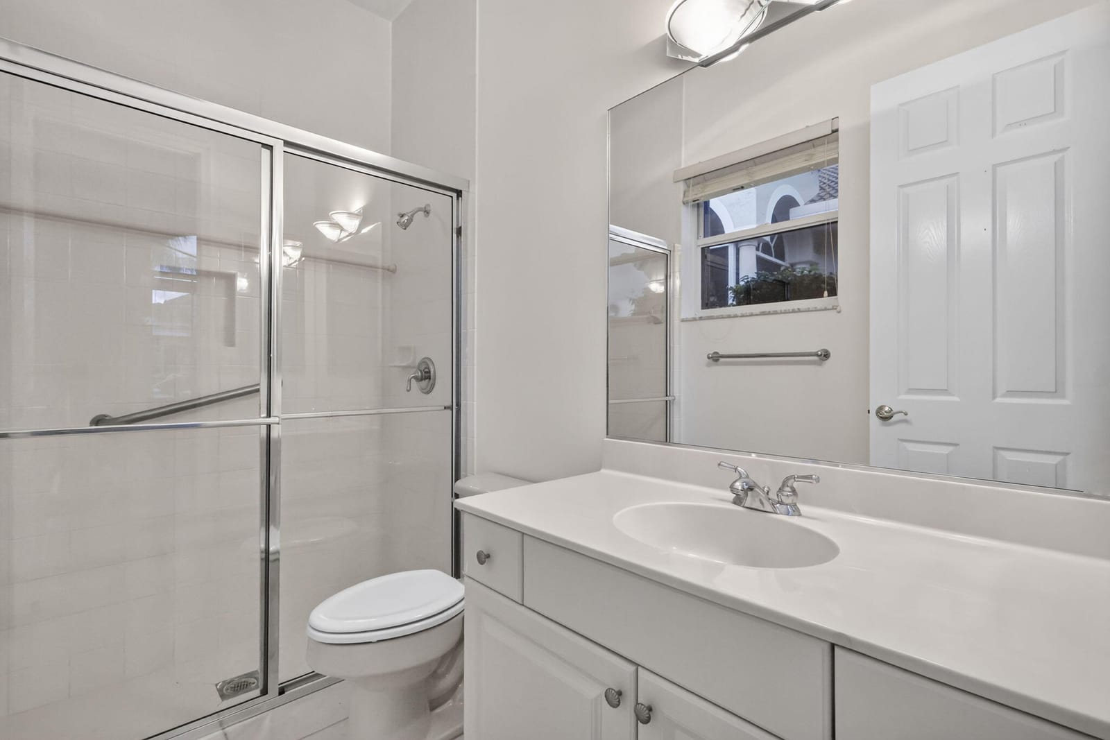 6842 Fairway Lakes Drive — photo 8