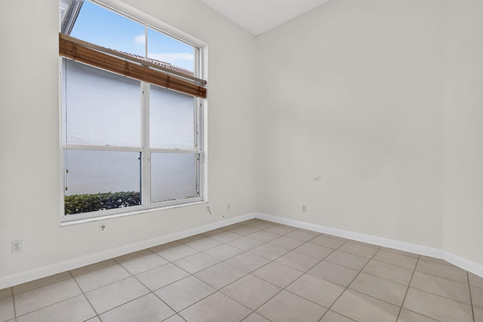 6842 Fairway Lakes Drive — photo 9