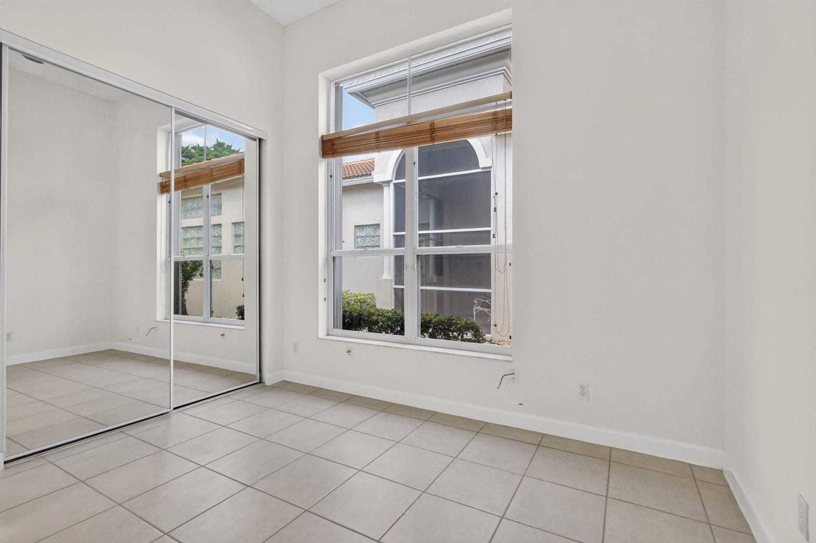 6842 Fairway Lakes Drive — photo 10