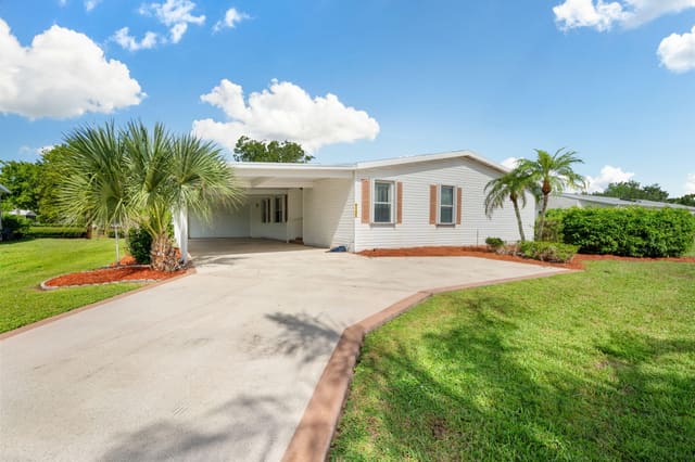 8185 14TH HOLE Drive, Port St. Lucie, FL 34952