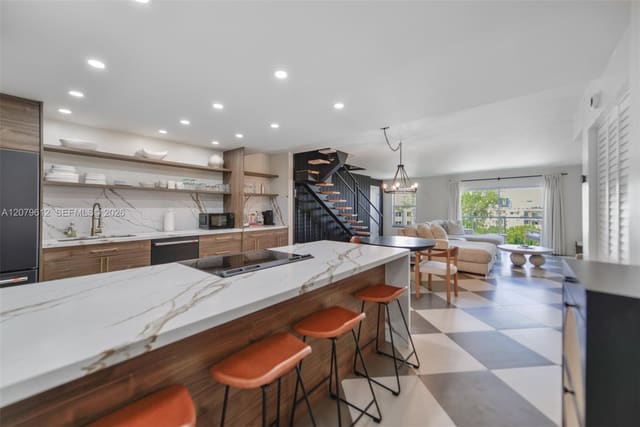 17800 Atlantic Boulevard PH14, Sunny Isles Beach, FL 33160