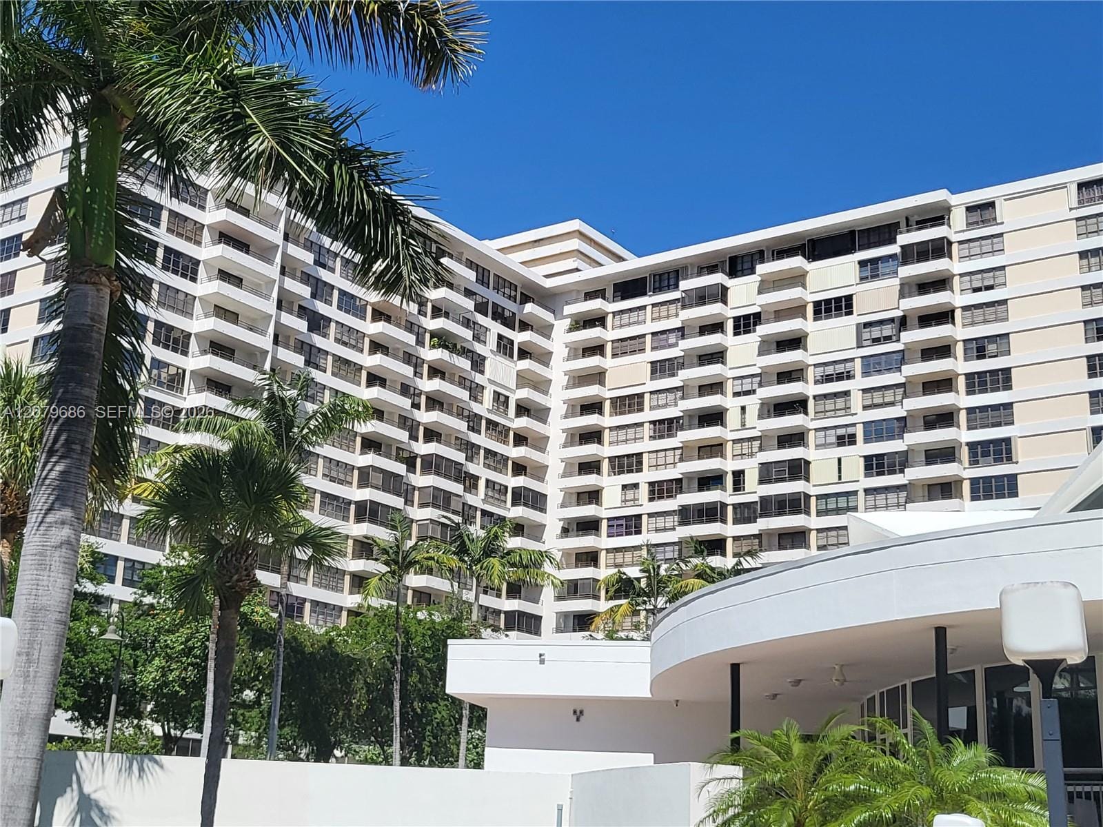 600 Three Islands Boulevard 118, Hallandale Beach, FL 33009 photo 24