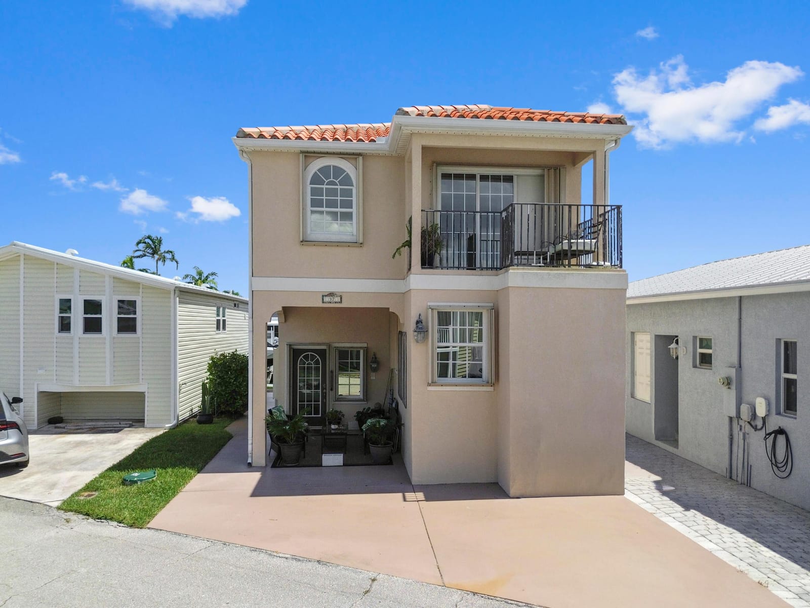37 Nettles Boulevard, Jensen Beach, FL 34957 photo 1