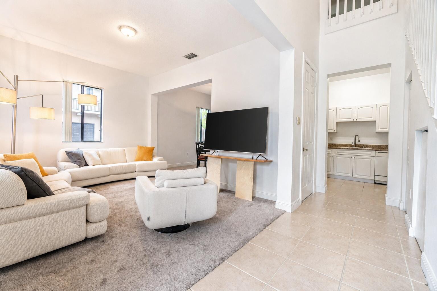 2514 VENETIAN Court 2514 — photo 4