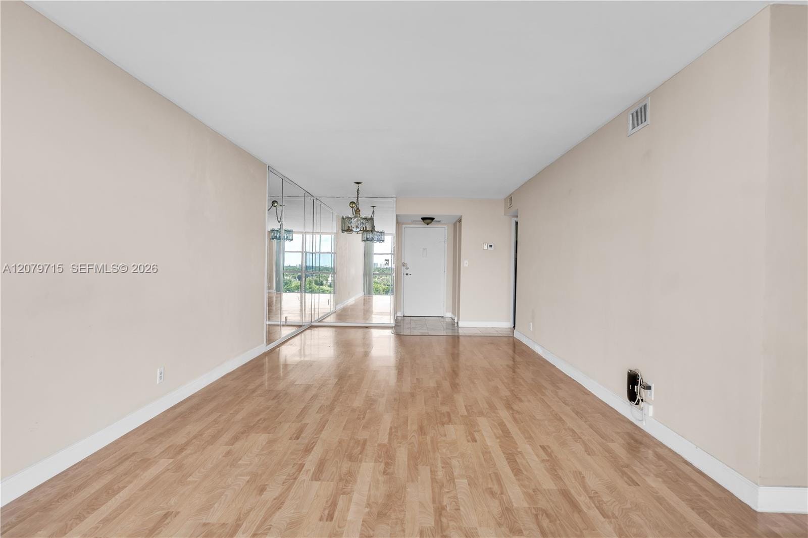 1000 Parkview Drive 925 — photo 11
