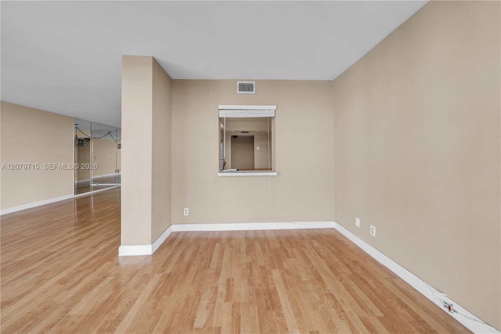 1000 Parkview Drive 925 — photo 4