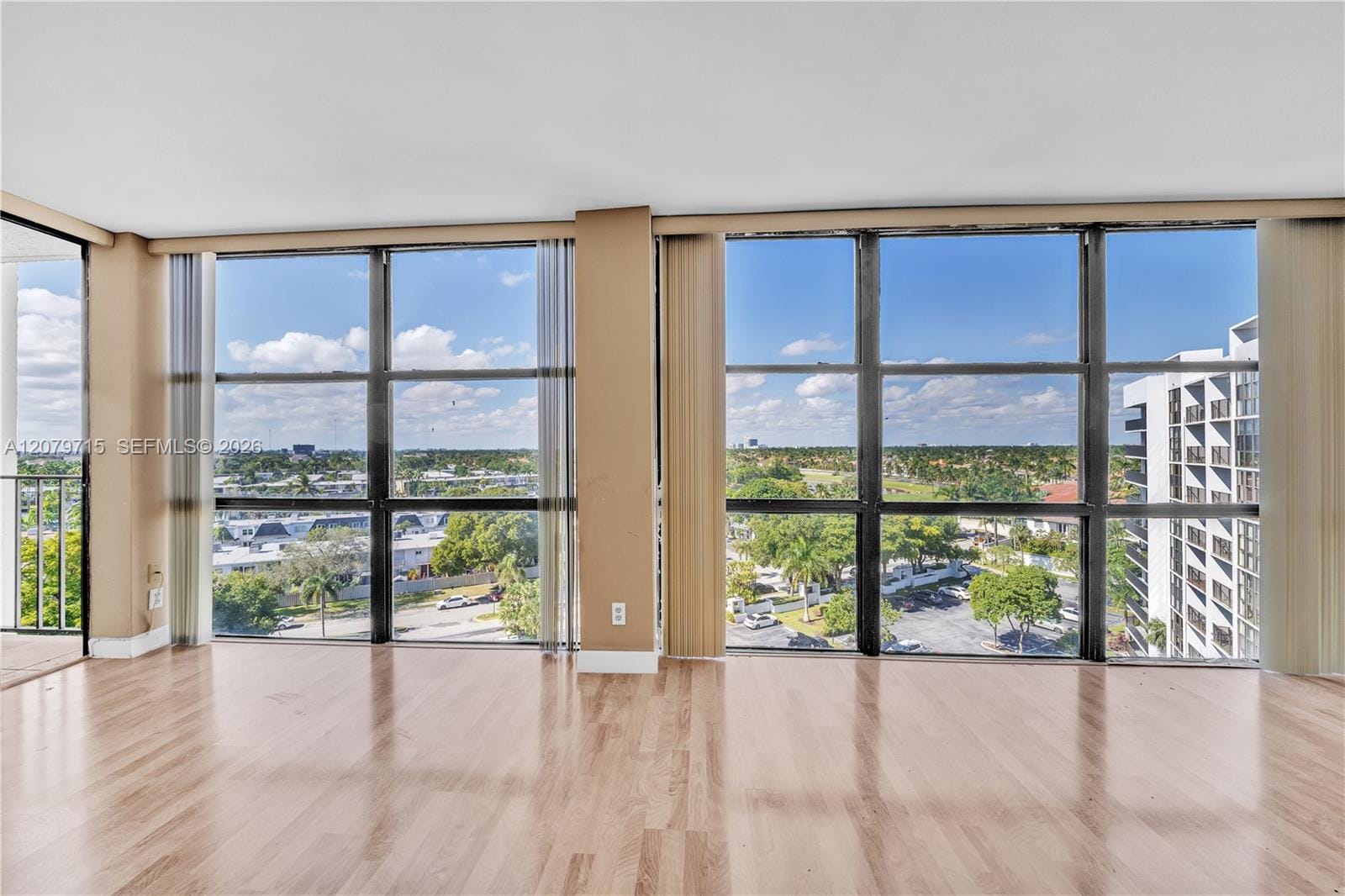 1000 Parkview Drive 925 — photo 9